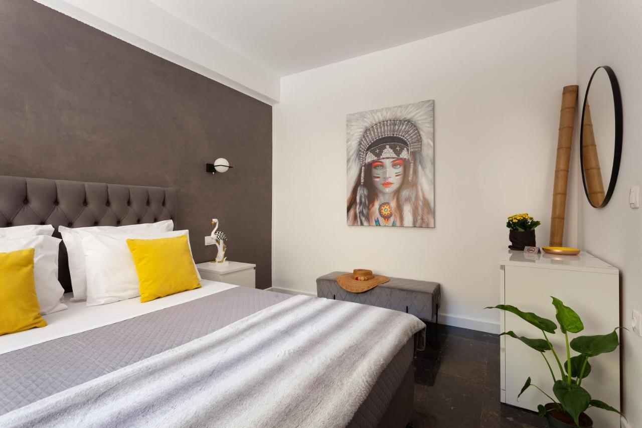 Seaside Apartment By Flisvos Marina Aten Exteriör bild