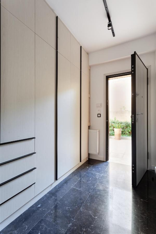 Seaside Apartment By Flisvos Marina Aten Exteriör bild