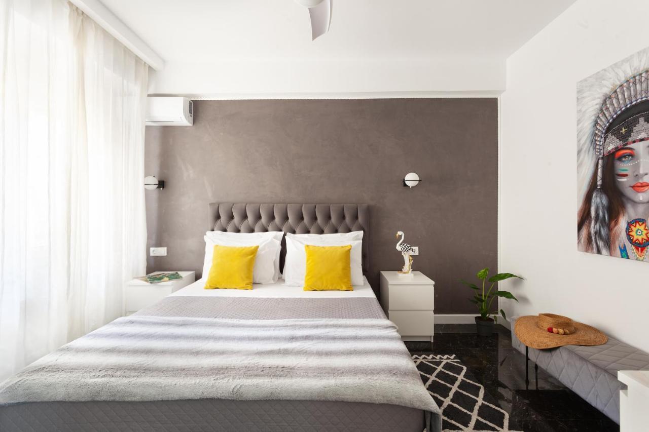 Seaside Apartment By Flisvos Marina Aten Exteriör bild